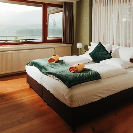 Aparthotel Am 4*
